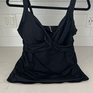 Land’s End - women’s twist front tankini swim top, size 12, worn 1x